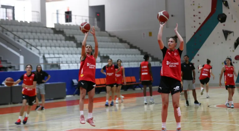 16 Yaş Altı Kız Basketbol Milli Takımı, Avrupa Şampiyonası için Çanakkale'de kampa girdi