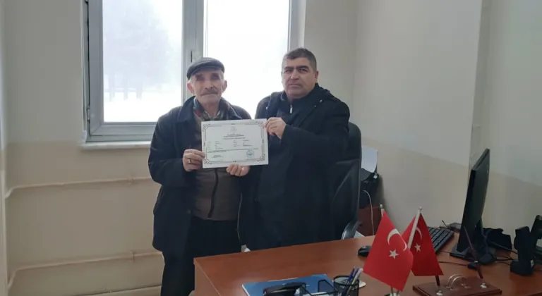 82 yaşında okuma yazma öğrendi