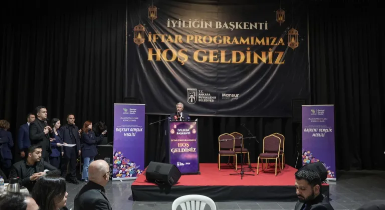 ABB Başkanı Yavaş, ramazanın ilk iftarında gençlerle bir araya geldi: