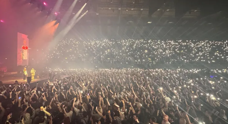 ABD'li rapçi Macklemore, Özgür Filistin Turnesi'nin son konserini Londra'da verdi
