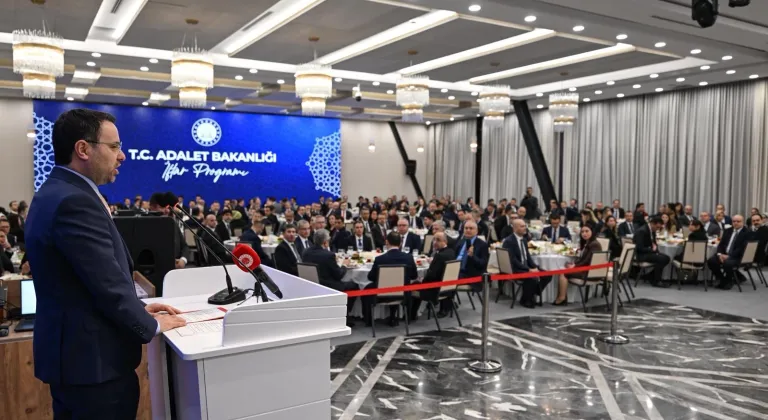 Adalet Bakanı Gürlek, Bakanlık merkez teşkilatıyla iftarda bir araya geldi: