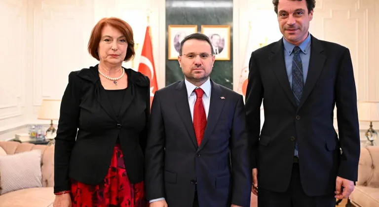 Adalet Bakanı Gürlek, Uğur Mumcu'nun ailesiyle görüştü