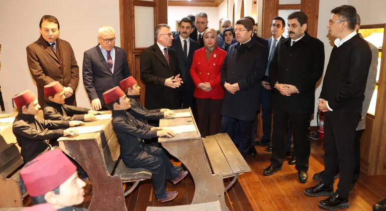 Adalet Bakanı Tunç, Sivas'ta ziyaretlerde bulundu