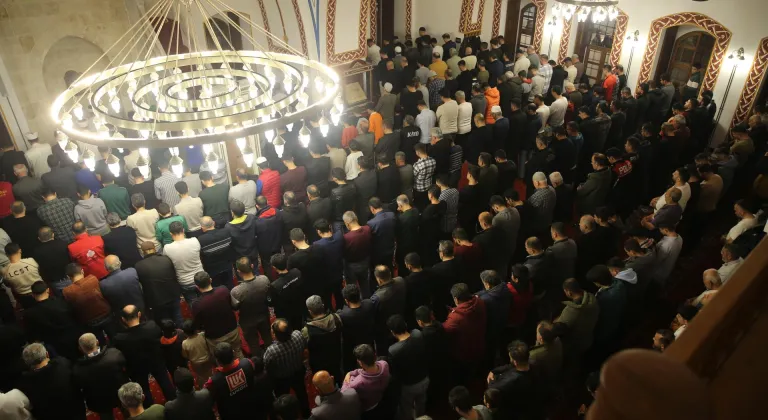 Adana, Mersin, Hatay ve Osmaniye'de Kadir Gecesi idrak edildi