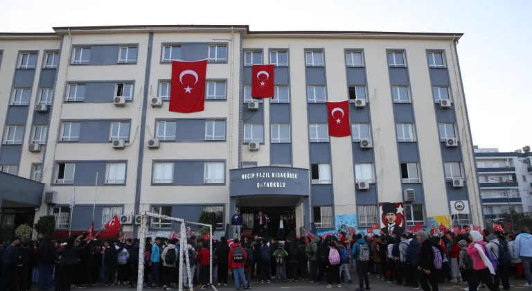 Adana, Mersin, Hatay ve Osmaniye'de yarıyıl tatili sonrası ilk ders zili çaldı