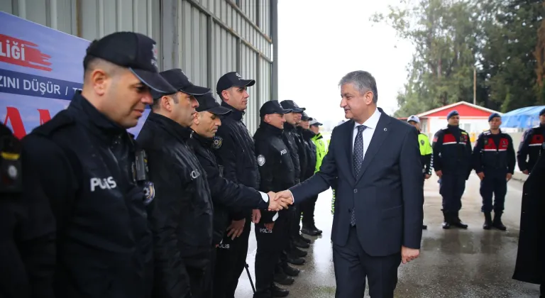 Adana Valisi Mustafa Yavuz trafik denetimine katıldı