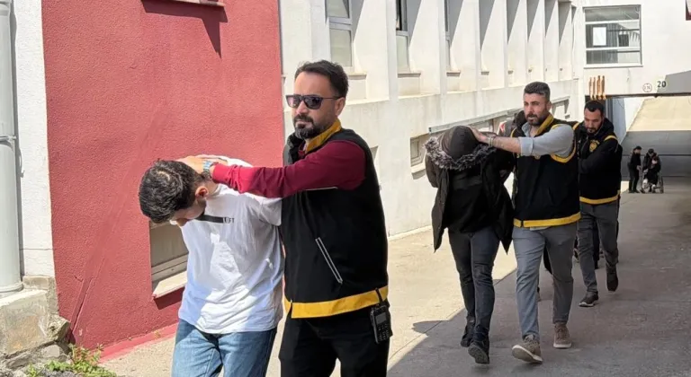 Adana'da 1 kişinin öldüğü, 3 kişinin yaralandığı silahlı kavgaya ilişkin 9 zanlı tutuklandı