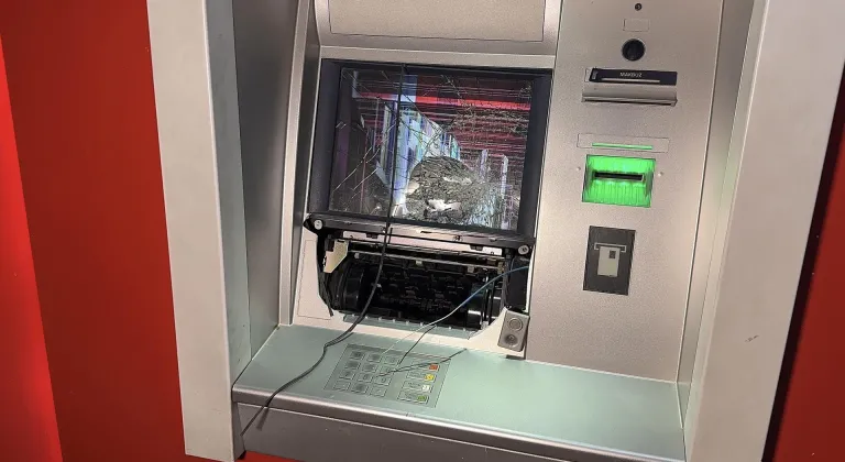 Adana'da ATM'ye zarar veren şüpheli yakalandı