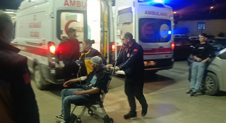 Adana'da bıçaklı kavgada iki kişi yaralandı