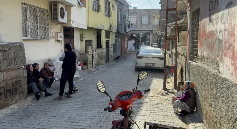Adana'da bir kişi tartıştığı karısını bıçaklayarak öldürdü