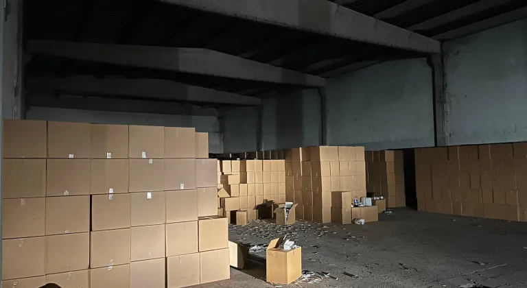 Adana'da kaçak 144 milyon makaron ele geçirildi