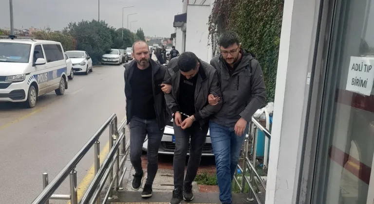 Adana'da suç örgütü üyeliğinden aranan zanlı, MİT destekli operasyonla yakalandı