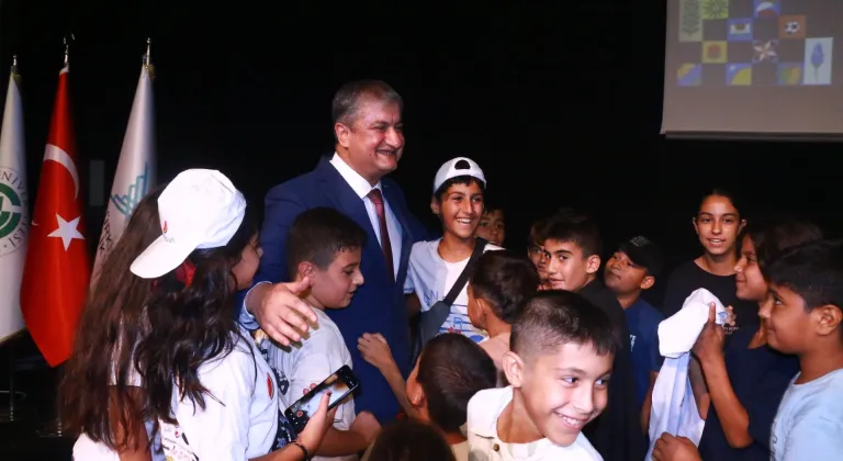 Adana'da TÜGVA yaz okullarının kapanış programı düzenlendi