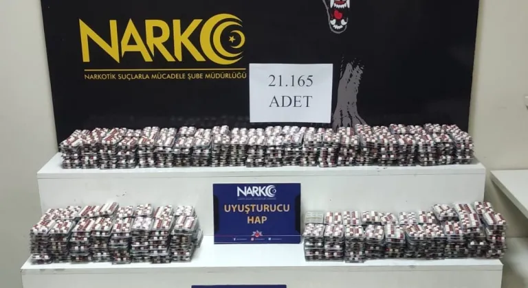 Adana'da uyuşturucu operasyonunda yakalanan 2 zanlı tutuklandı