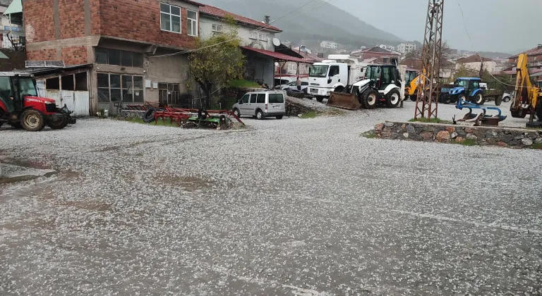 Adıyaman’da dolu yağışı etkili oldu