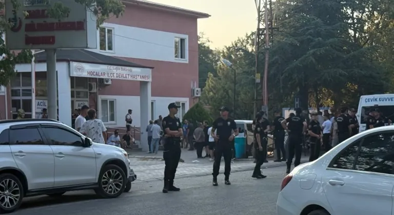 Afyonkarahisar'da 77 yaşındaki baba, oğluyla tartışan 2 kişiyi öldürdü