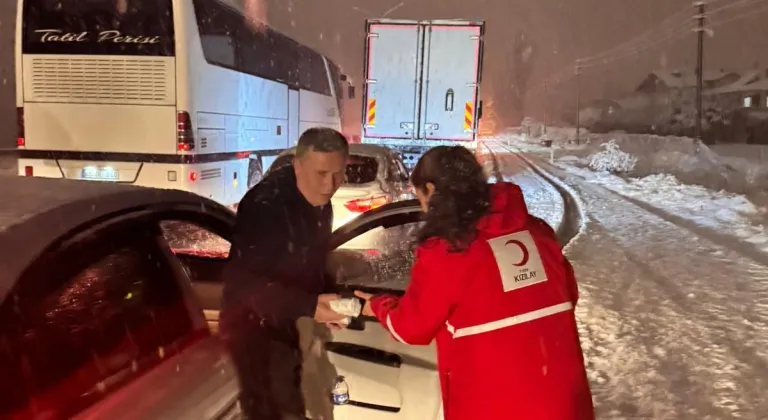 Afyonkarahisar’da kar ve sağanak etkili oluyor