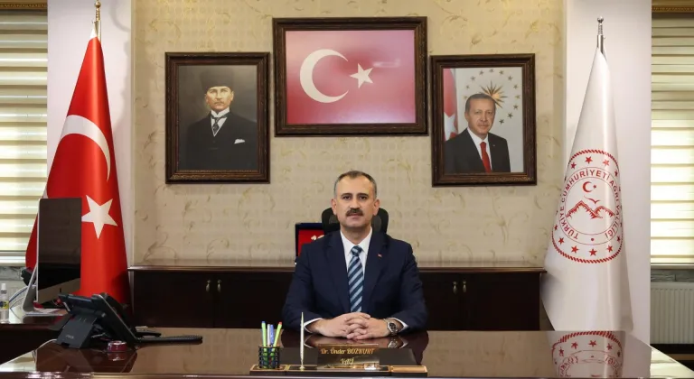 Ağrı Valisi Bozkurt'tan, "çiçek ve hediye yerine ihtiyaç sahiplerine bağış yapın" çağrısı: