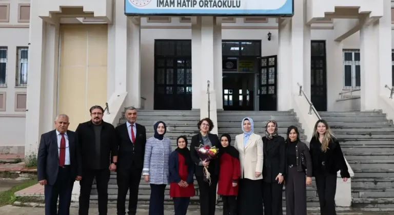 Ağrı'da Betül Bozkurt, hafızlık öğrencileriyle buluştu