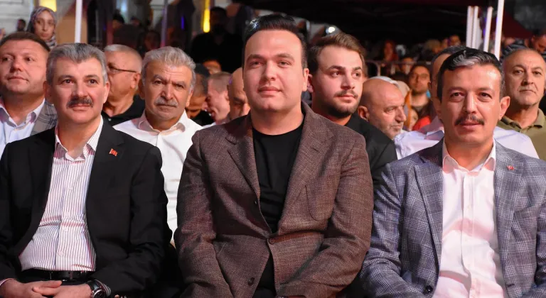 AK Parti Gençlik Kolları Genel Başkanı İbiş, Aksaray'da "Bir Gençlik Şöleni"nde konuştu: