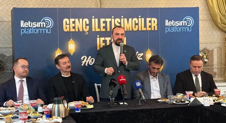 AK Parti Genel Başkan Yardımcısı Acar, İletişim Platformunun iftar programına katıldı: