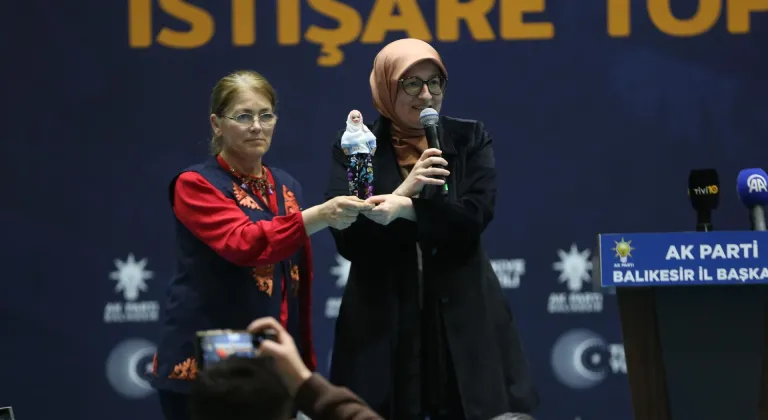 AK Parti Genel Başkan Yardımcısı Belgin Uygur, Balıkesir'de konuştu: