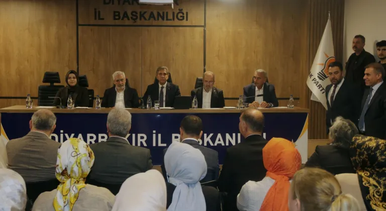 AK Parti Genel Başkan Yardımcısı Demir, Diyarbakır'da konuştu: