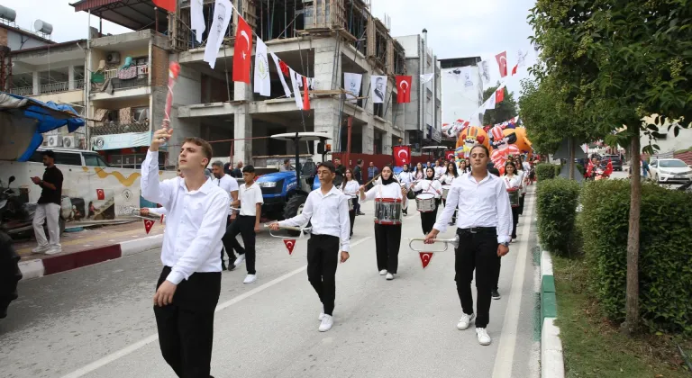 AK Parti Genel Başkan Yardımcısı Yayman, Hatay'da festivalde konuştu: