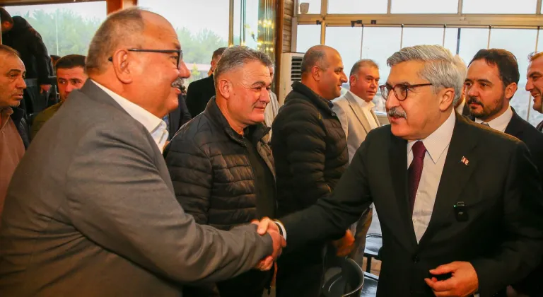 AK Parti Genel Başkan Yardımcısı Yayman, Uşak'ta STK temsilcileriyle bir araya geldi: