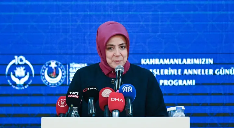 AK Parti Kadın Kolları Başkanı Ercan, "Kahramanlarımızın Anne ve Eşleriyle Anneler Günü Programı"nda konuştu: