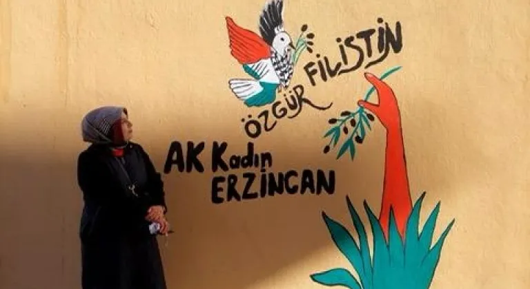 AK Parti Kadın Kolları duvar resimleriyle Gazze'deki insanlık dramına dikkati çekti