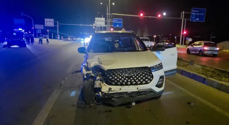 Aksaray'da otomobil ile motosikletin çarpıştığı kazada 1 kişi öldü, 1 kişi yaralandı