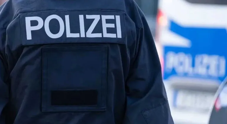 Almanya’da tatbikat karışıklığı: Polis ve asker birbirine ateş açtı
