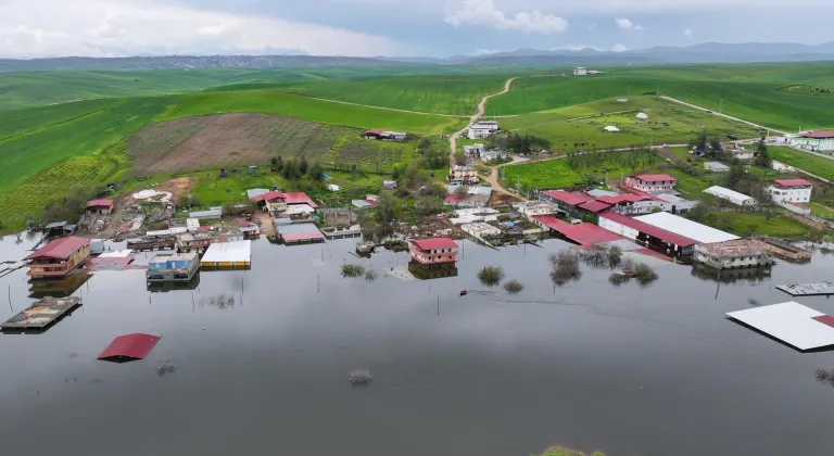 Ambar Barajı dolunca su altında kalan havzadaki yapılar dronla görüntülendi