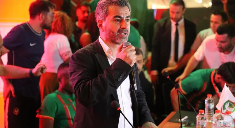Amed Sportif Faaliyetler, kadrosuna kattığı 5 yabancı futbolcu için imza töreni düzenledi