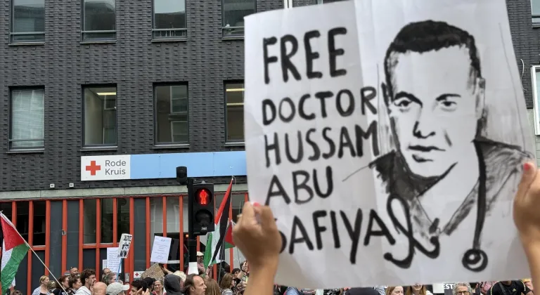 Amsterdam'da Filistin'e destek yürüyüşü düzenlendi