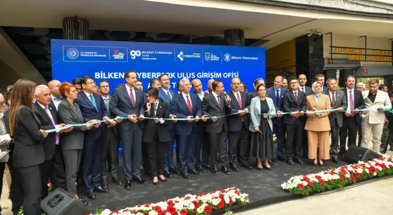 Ankara Ulus’ta girişimcilere yeni teknoloji ve iş geliştirme alanı açıldı