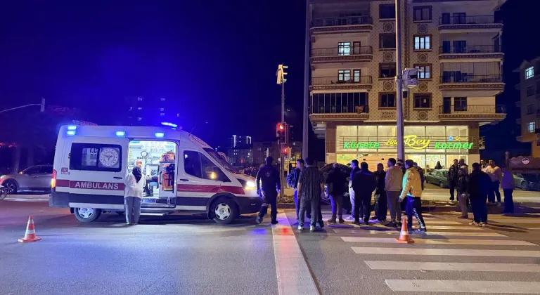 Ankara'da iki ayrı trafik kazasında 4 kişi yaralandı