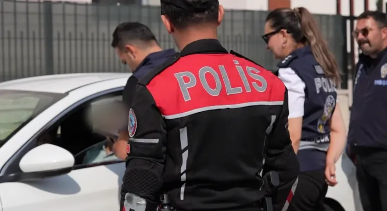 Ankara'da okul çevrelerinde geniş kapsamlı denetim: 48 aranan şahıs yakalandı
