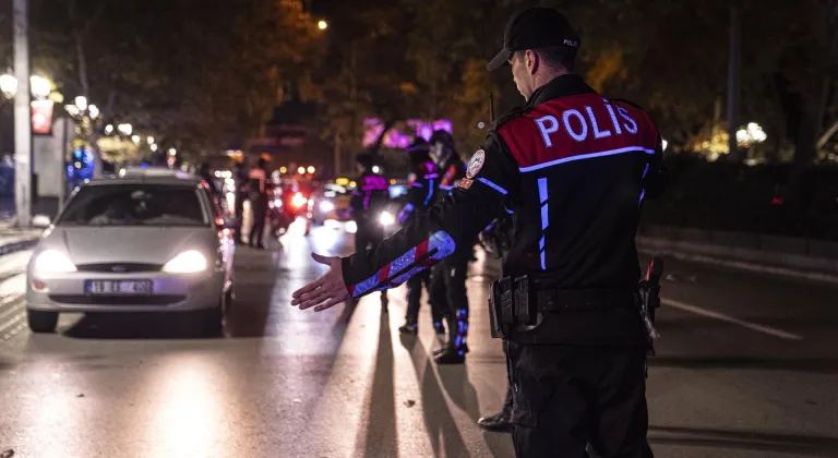 Ankara'da TDT 13. Devlet ve Hükümet Başkanları Zirvesi kapsamında asayiş ve trafik denetimi yapıldı