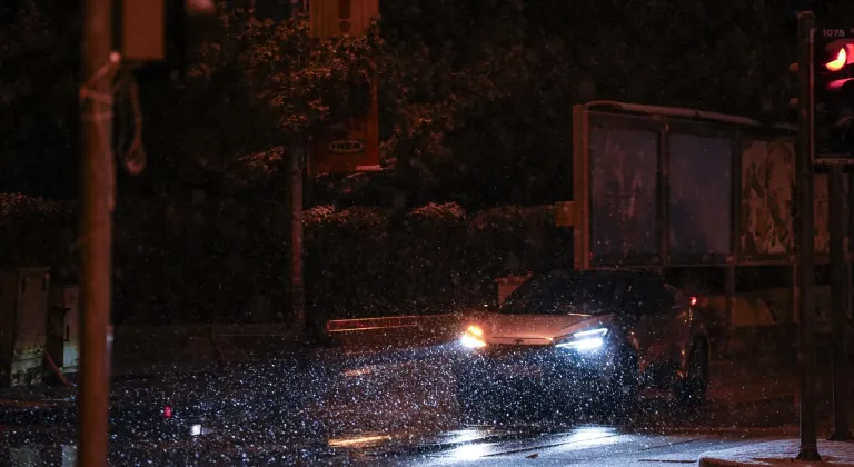 Ankara'da yüksek kesimlerde kar yağışı etkili oldu