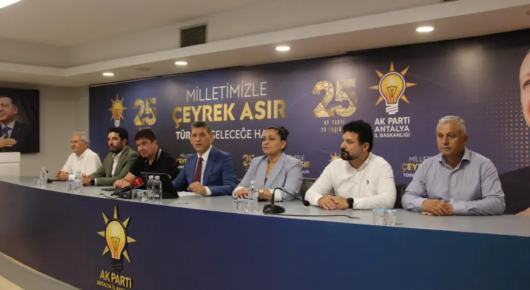 Antalya'da AK Parti'nin 25. kuruluş yıl dönümü kutlandı