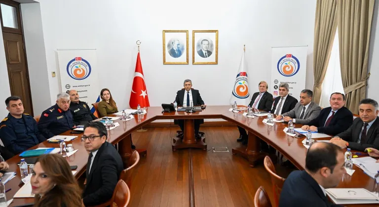 Antalya'da "Aşırı Yağış Değerlendirme ve Koordinasyon Toplantısı" yapıldı