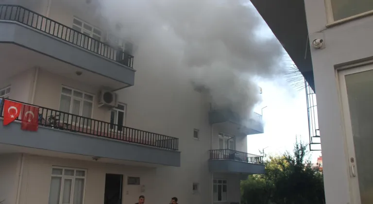 Antalya'da bir evde çıkan yangın söndürüldü