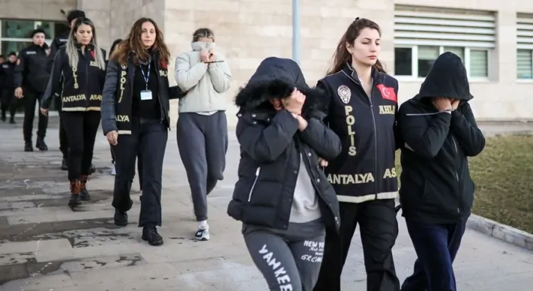 Antalya’da fuhuş operasyonu! 15 şüpheli gözaltında
