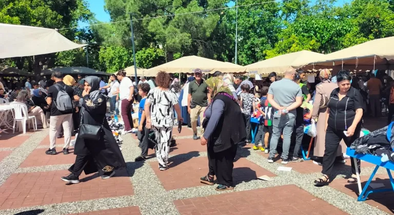 Antalya'da Gazze'ye destek için kermes düzenlendi
