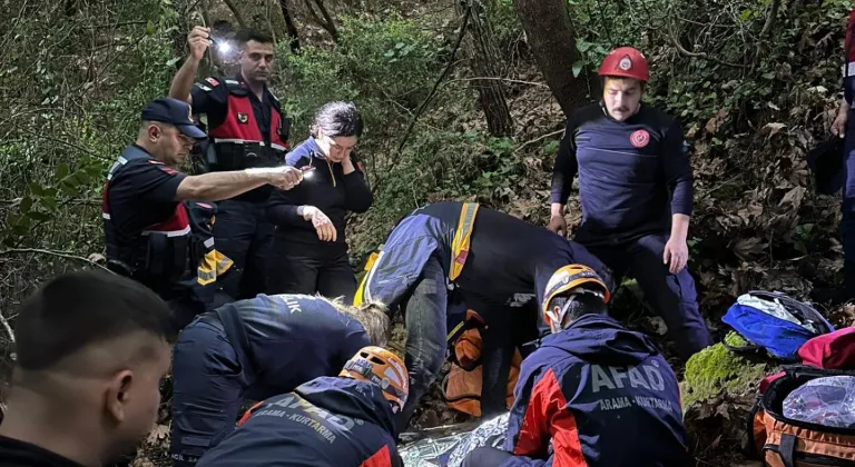 Antalya’da uçuruma düşen kişi yaralandı