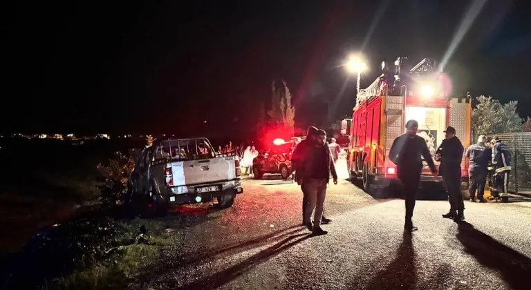 Antalya'da yanan otomobilde 1 kişinin cesedi bulundu