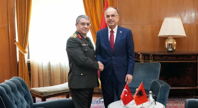 Arnavutluk Cumhurbaşkanı Begaj, Genelkurmay Başkanı Orgeneral Bayraktaroğlu'nu kabul etti
