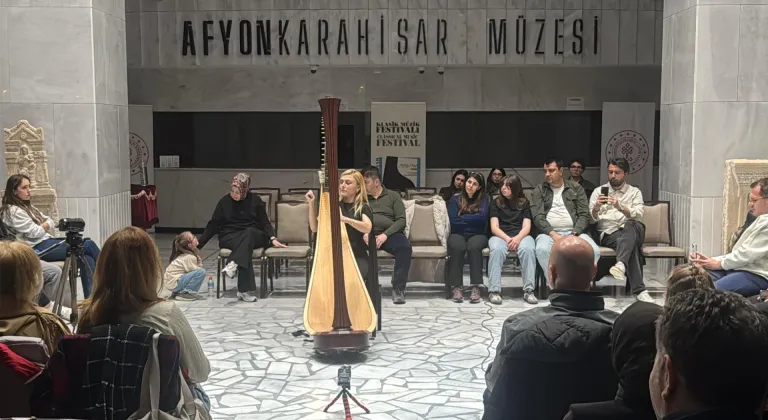 Arpist Güneş Hızlılar 25. Afyonkarahisar Klasik Müzik Festivali'nde resital verdi